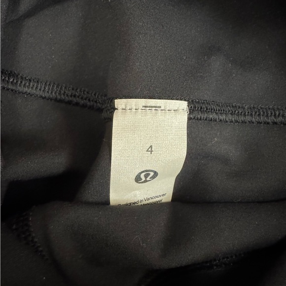 NWT-lululemon Align 2” Black Athletic Shorts - Picture 4 of 4